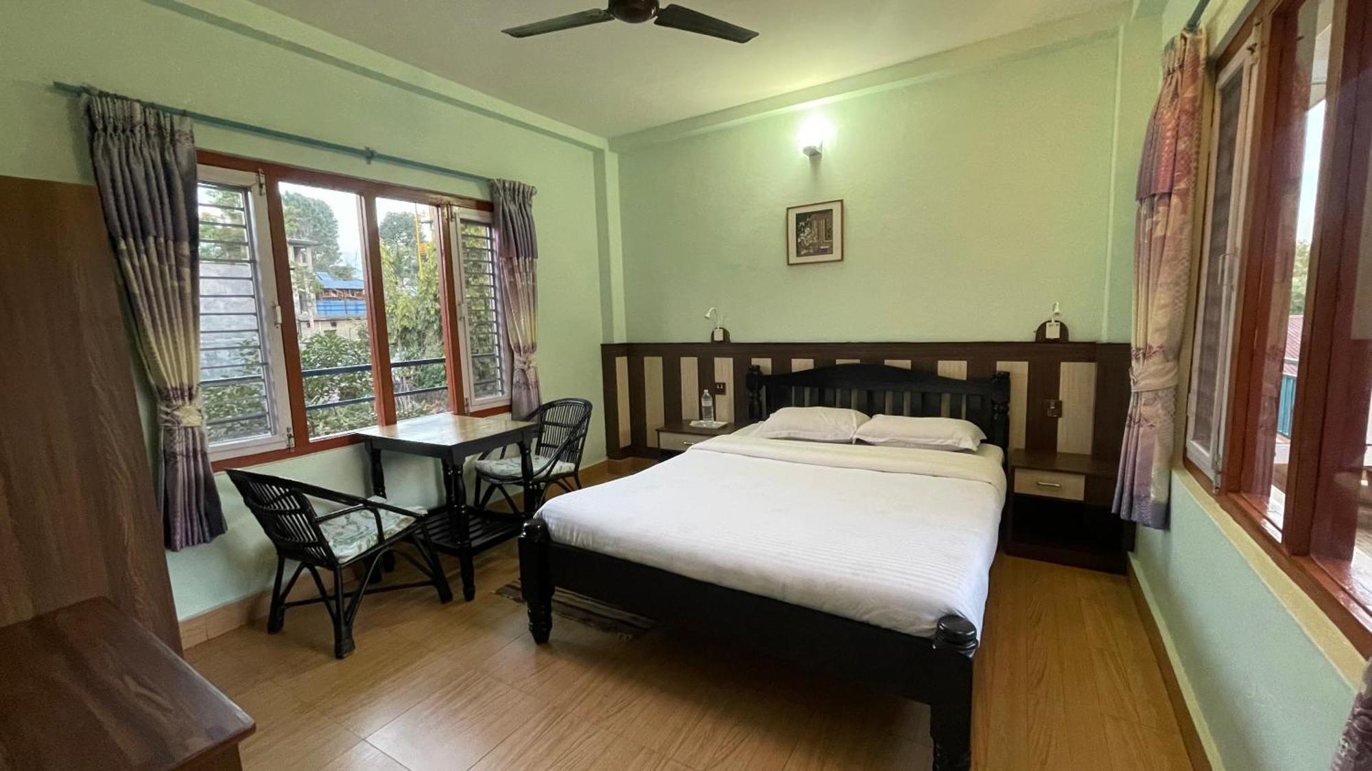 Nanohana Lodge Покхара Екстер'єр фото